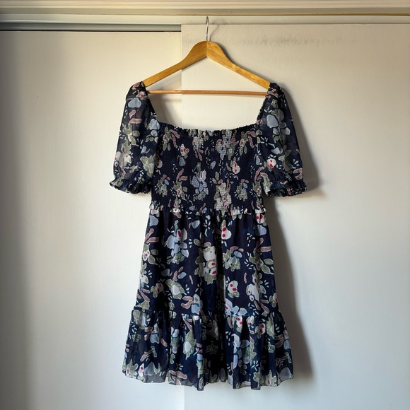 Aritzia Wilfred Laken Mini Chiffon Dress in Navy Floral Pattern - Picture 5 of 13